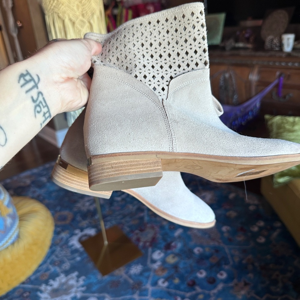 Cute Booties - Picture 9 of 10